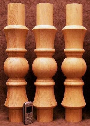 Gambe per tavoli in legno senza parte squadrata, con sfera centrale regolare, gleditsia, TL011