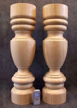 Gambe per tavolo legno con motivo fresato, in quercia essiccata artificialmente di ottima qualità, TL016